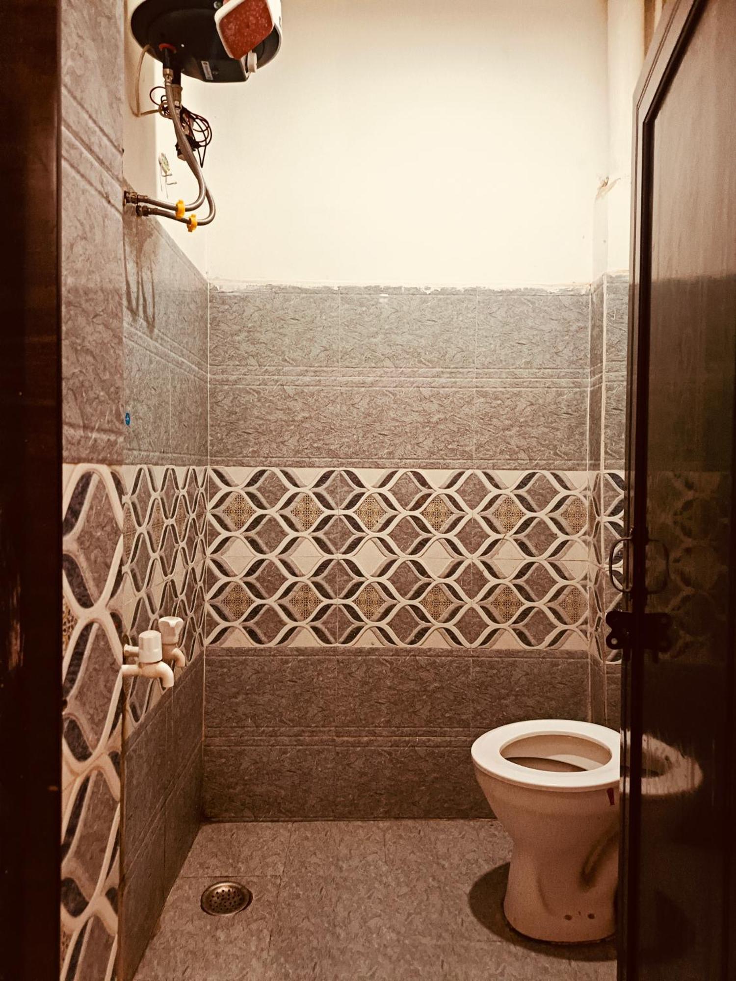 Jay Shree Radhey Home Stay Mathura Ngoại thất bức ảnh